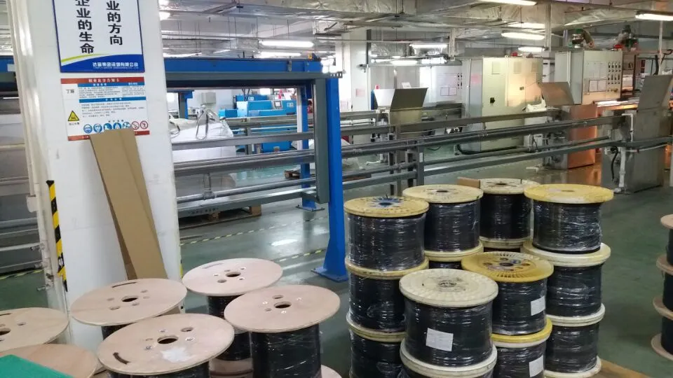 1/2/4 Core G657A1 FRP Fiber Optic FTTH Drop Cable