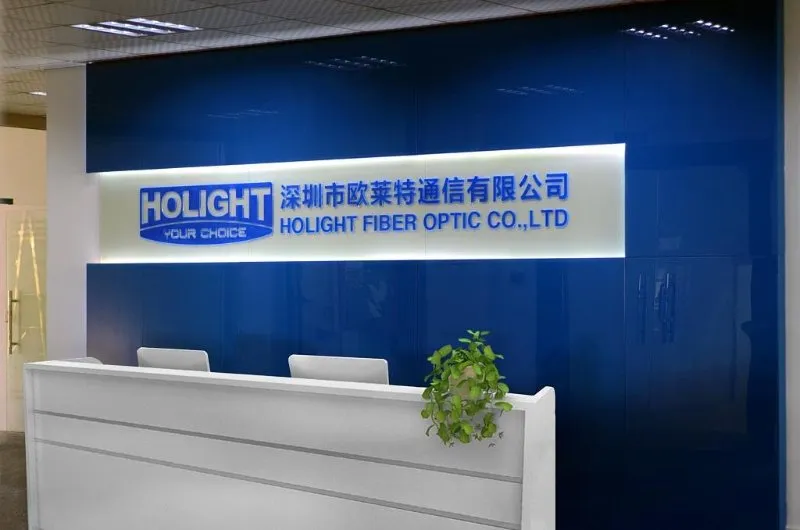 Fiber Optical MPO to LC Om4 Breakout Cable for FTTH