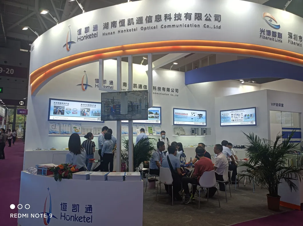 MPO Fiber Optic Breakout Cable 5m 8 Cores with 4 LC Duplex Adapters